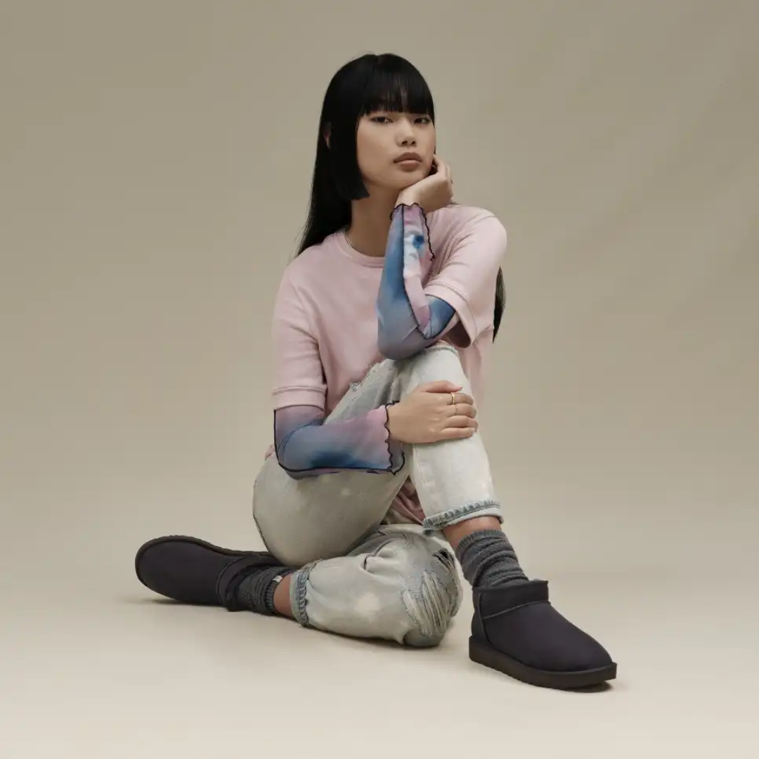 Classic Ultra Mini Black Women's